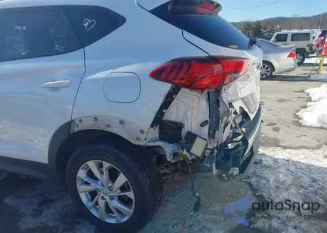 2020 Hyundai Tucson Value z USA, uszkodzony, nr VIN KM8J33A47LU135273